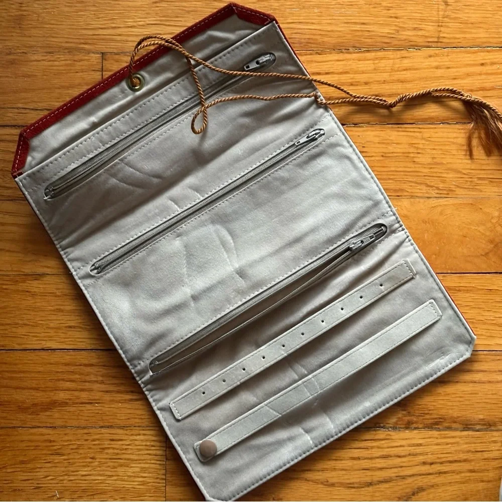 Rolfs Suede Jewelry Case